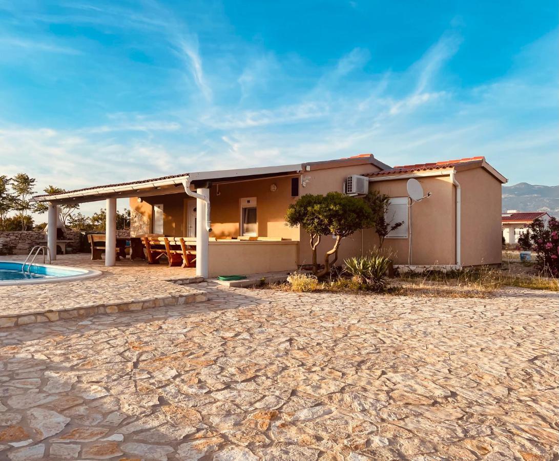 Beautiful Secluded Area Near Novalja Vacation House With Pool And Sea View Villa Lara المظهر الخارجي الصورة
